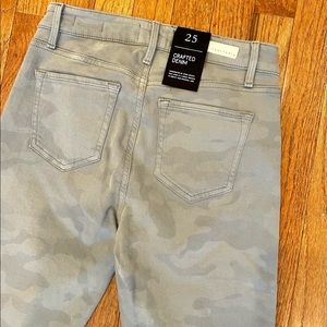 Sanctuary Social Ankle Skinny Camo Denim